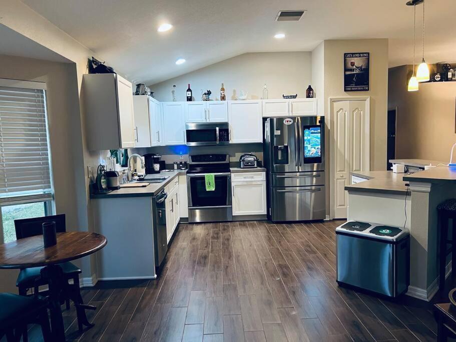 Ruskin Fl Private 2 Bdrm 1 Bath Suite Common Areas Shared With Host And Cat Dış mekan fotoğraf